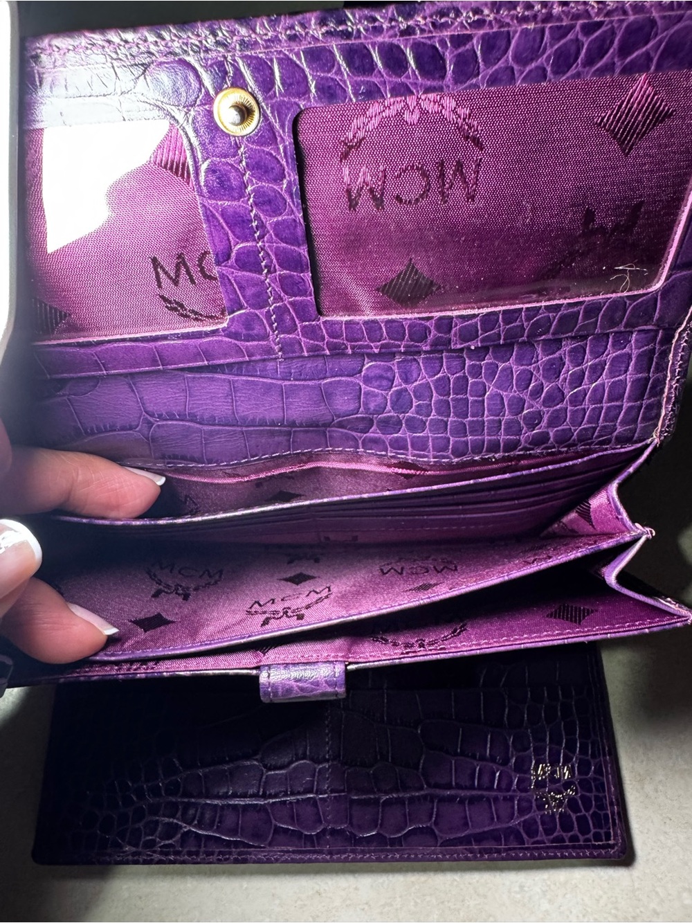 MCM Visetos Black Mono Canvas Purple Crocs Embossed Trim Long Wallet Pre -owned - Picture 5 of 6